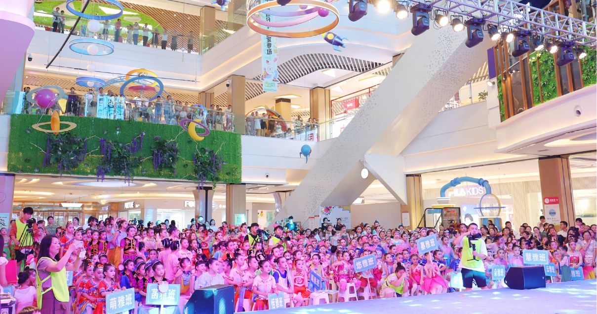 巴中维多利亚老品牌vic购物中心