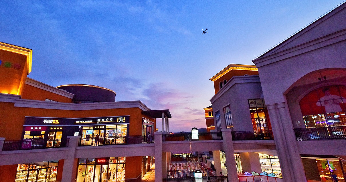 维多利亚老品牌vic奥莱·西咸小镇