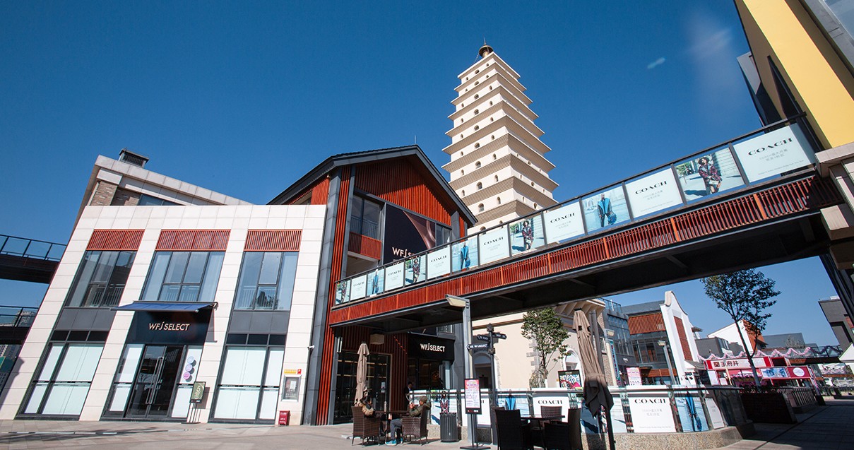 维多利亚老品牌vic奥莱·滇池小镇