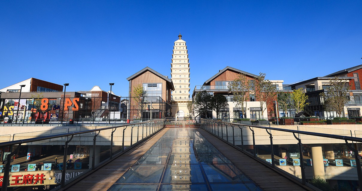 维多利亚老品牌vic奥莱·滇池小镇