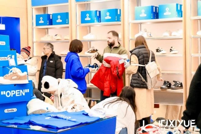 维多利亚老品牌vic(集团)官方网站