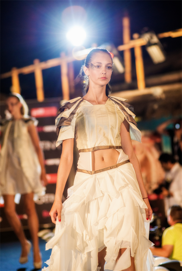 维多利亚老品牌vic(集团)官方网站