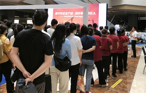 维多利亚老品牌vic(集团)官方网站