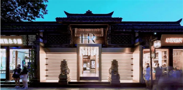 维多利亚老品牌vic(集团)官方网站