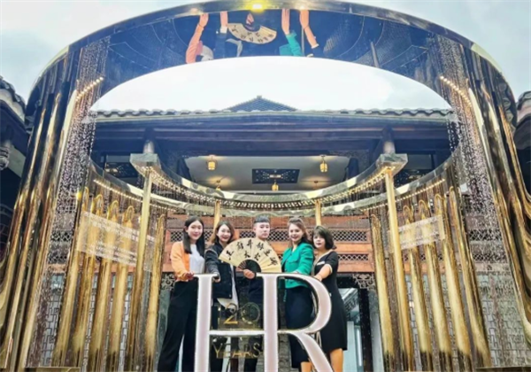 维多利亚老品牌vic(集团)官方网站