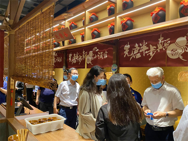 维多利亚老品牌vic(集团)官方网站