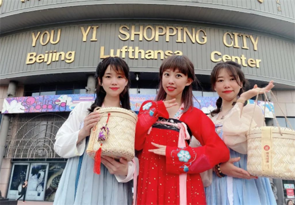 维多利亚老品牌vic(集团)官方网站