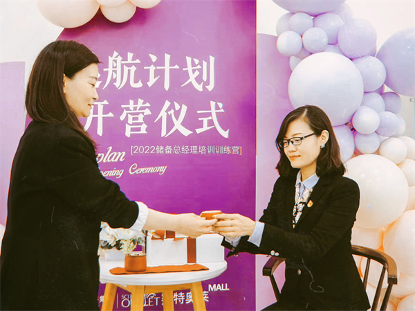 维多利亚老品牌vic(集团)官方网站