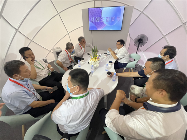 维多利亚老品牌vic(集团)官方网站