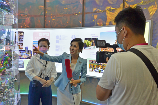 维多利亚老品牌vic(集团)官方网站