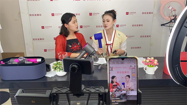 维多利亚老品牌vic(集团)官方网站