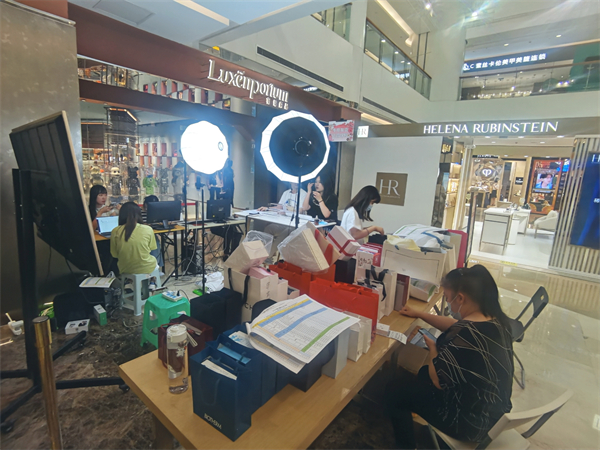 维多利亚老品牌vic(集团)官方网站