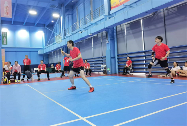 维多利亚老品牌vic(集团)官方网站