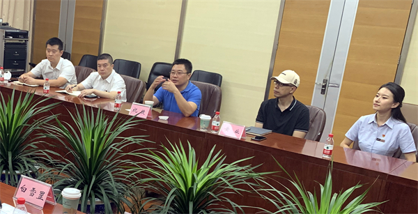 维多利亚老品牌vic(集团)官方网站