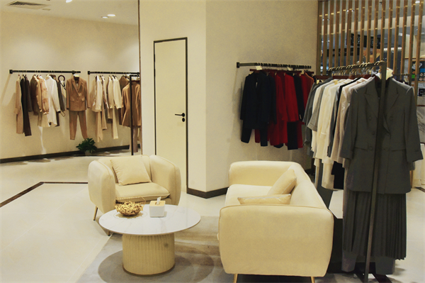 维多利亚老品牌vic(集团)官方网站