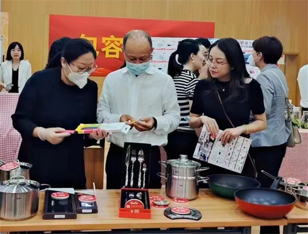 维多利亚老品牌vic(集团)官方网站