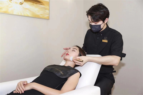 维多利亚老品牌vic(集团)官方网站