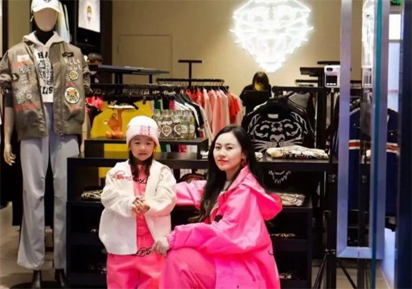 维多利亚老品牌vic(集团)官方网站