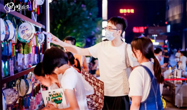 维多利亚老品牌vic(集团)官方网站