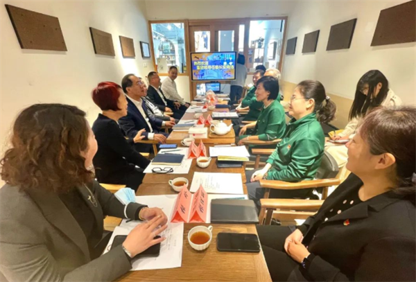 维多利亚老品牌vic(集团)官方网站