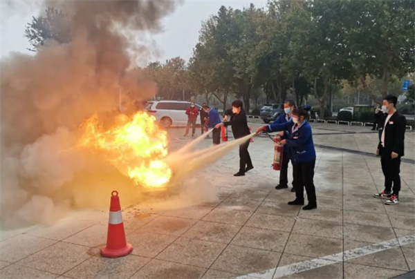 维多利亚老品牌vic(集团)官方网站