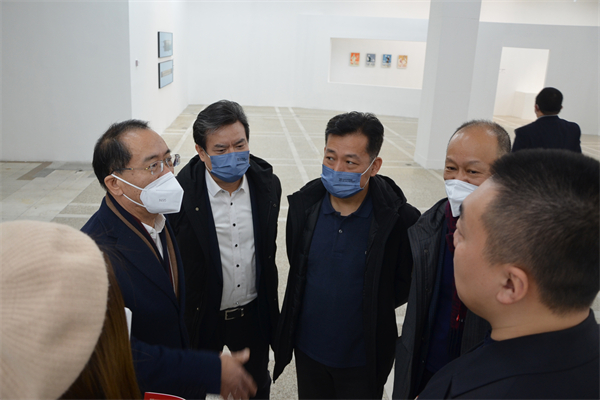 维多利亚老品牌vic(集团)官方网站